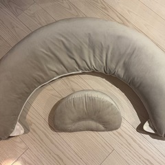 Carmate エールベベ・ギュット4WAY マシュマロ 授乳クッションの画像