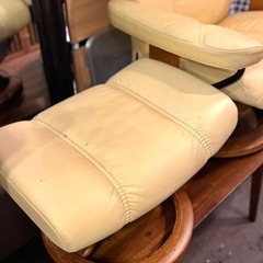 【武蔵小山店】 EKORNES エコーネス オットマン付き ストレスレスチェア　本革　レザー 1人掛け　ソファ イエロー系 ベージュ系 コンサル　consul CONSUL コンシェル　paloma の画像