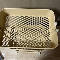 【受付終了】急募 27日取引希望！！キャスター付きワゴンの画像