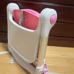 折りたたみベビーチェアの画像