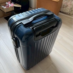 機内持ち込みスーツケースの画像