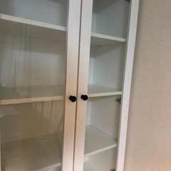 食器棚の画像