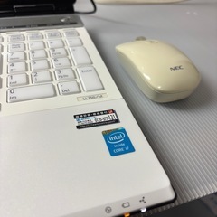 NEC ノートパソコンの画像
