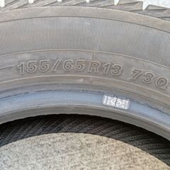極上２０２３年ヨコハマ冬タイヤ工賃込み１５５／６５Ｒ１３　４本セットの画像