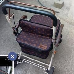 おばーちゃん等が使う押し車の画像