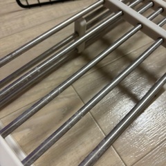 水切りカゴ 水切りバスケット 吊り下げ シンク掛けの画像