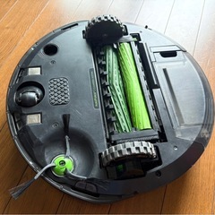iRobot Roomba i3 ロボット掃除機本体の画像