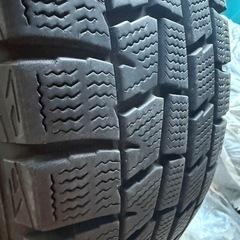 スタッドレスタイヤ　ダンロップ　175/65R15 の画像