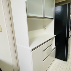新品同様 ニトリ アルミナ2 120KBWH　 食器棚 キッチン収納 レンジ台 ガラス扉 ホワイト キッチンボード キッチンキャビネット 家具 中古家具 キッチンラック 収納棚 白 清潔感 引き出しの画像