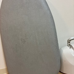 アイロンとアイロン台セットの画像