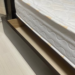 【急募】シングルベッド（マットレス付き）の画像