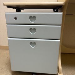 学習机 チェスト 2点セットの画像