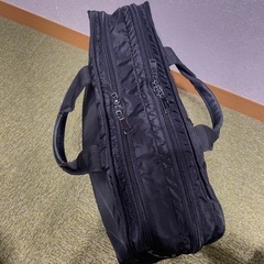 収納多数   ビジネスバッグ   ナイロン　シンプル　ブラック　イオン購入の画像