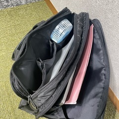 収納多数   ビジネスバッグ   ナイロン　シンプル　ブラック　イオン購入の画像