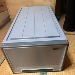 衣装ケースの画像