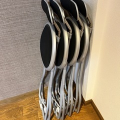 ハイチェア4脚
の画像
