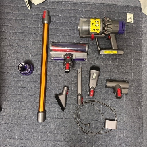 ダイソンコードレスクリーナー SV12