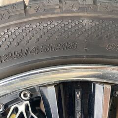 本日掲載最終日‼️225/45R18 高年式 東北6県無料配送対応‼️爆安‼️最終値下げ‼️②超超超バリ溝❗❗ アルミ付き タイヤ !!　冬　タイヤの画像