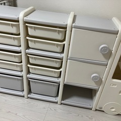 おもちゃ棚　トラック　車　トイラックの画像