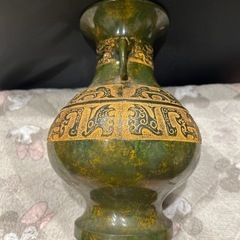 青銅製　花瓶の画像