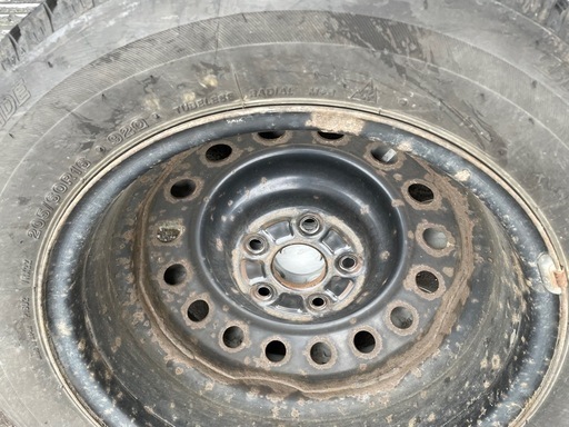 スタッドレス　ブリヂストンBRIDGESTONE BRIZZAK VRX2 205/60/16