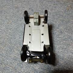 昭和のブリキの車の画像