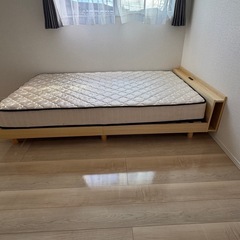 ✴︎セミダブルベット(超美品)(中古) 背もたれコンセント付き✴︎の画像