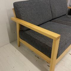  24736  2人掛けソファ　幅137cm    ◆大阪市内・東大阪市他 6,000円以上ご購入で無料配達いたします！◆ ※高槻・枚方方面◆西宮・尼崎方面◆生駒方面　それぞれ条件付き無料配送あり！            の画像