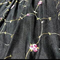 レディース 黒地に刺繍入り重ね着風半袖Tシャツ（3L）未使用品の画像