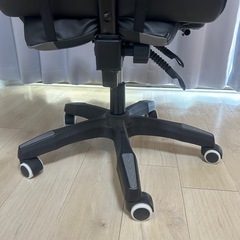 決まりました　ゲーミングチェアー　美品の画像