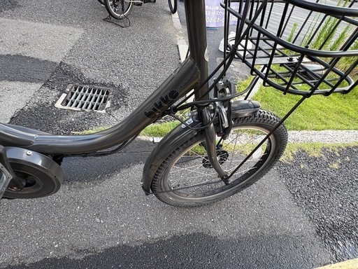 中古20インチブリヂストンビッケ電動アシスト自転車　8.9Ah 大阪