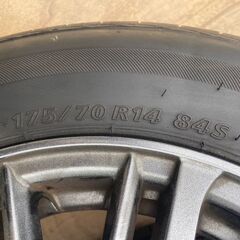 本日掲載最終日‼️175/70R14 東北6県無料配送対応‼️爆安‼️最終値下げ‼️③超超超バリ溝❗国産 ブリジストン製❗ アルミ付き 国産 タイヤ !!　サマー　タイヤの画像