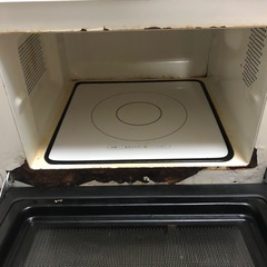 使えるけど、外装ボロい簡単機能の電子レンジの画像