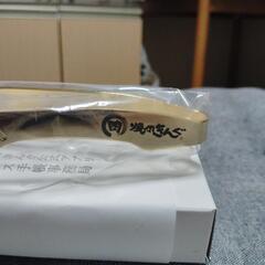 焼肉きんぐ ゴールドトングの画像