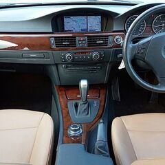 ★車検たっぷりR9/3★BMW320I★本革シート★パワーシート★純正アルミ★純正ナビ/純正ETCの画像