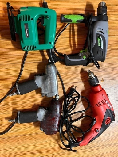 ドリル、ドライバー、のこぎり