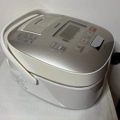 TOSHIBA炊飯器の画像