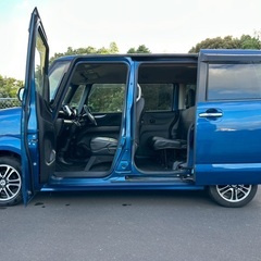 希少☆車中泊仕様☆アウトドア派大注目☆特別仕様車☆25年式！月々1.2万円〜分割払い可❗️ 車検2年付き！【名義変更代込み】大人気☆ホンダ N-BOXカスタム☆ステアリングスイッチ付き☆Bluetoothナビ付き☆走行中DVD見れます☆電動スライドドア♪しかも両側☆ドラレコ付き☆スマートキー☆フルオートエアコン☆純正アルミそのまま乗って帰れます❗️の画像