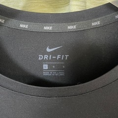 Nike ナイキDRI-FIT Tシャツ サイズL 黒/迷彩の画像