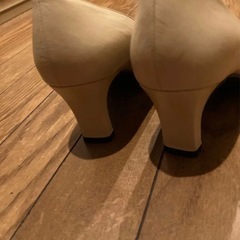 パンプス　34 1/2(22cm)ベージュの画像