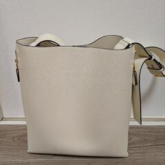 【新品未使用】【E'POR】Y BAG Shoulder Largeの画像