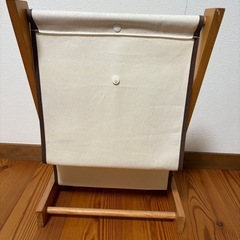 収納ラックの画像