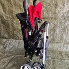 コンビ Combi ベビーカー F2 赤色（フロントガード無）の画像