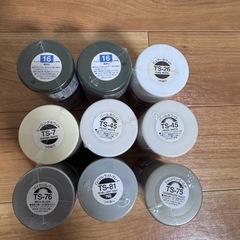 ガンプラ　プラモデル　塗料の画像