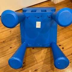 IKEA 子供用　椅子の画像
