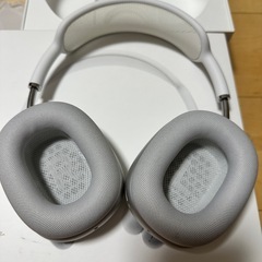 美品  AirPods Max ホワイト 動作確認済み ヘッドフォン イヤホン Appleの画像
