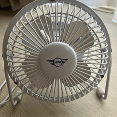 MINI 扇風機　卓上ミニクーパーの画像