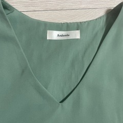 【Andemiu】ノースリーブ　トップスの画像