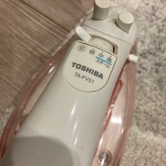 TOSHIBA🔴コードレスアイロンの画像