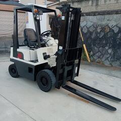 フォークリフト　車体　ディーゼルエンジン　近隣無料配送の画像